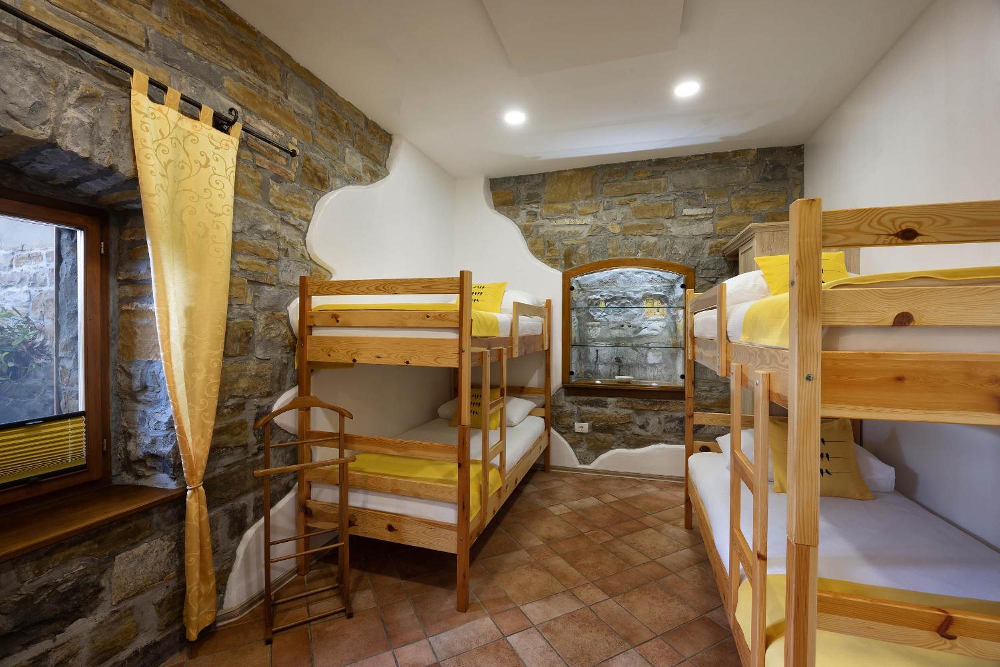 Touristfarm - Apartments "Red Fairytale" Marezige Kamer foto