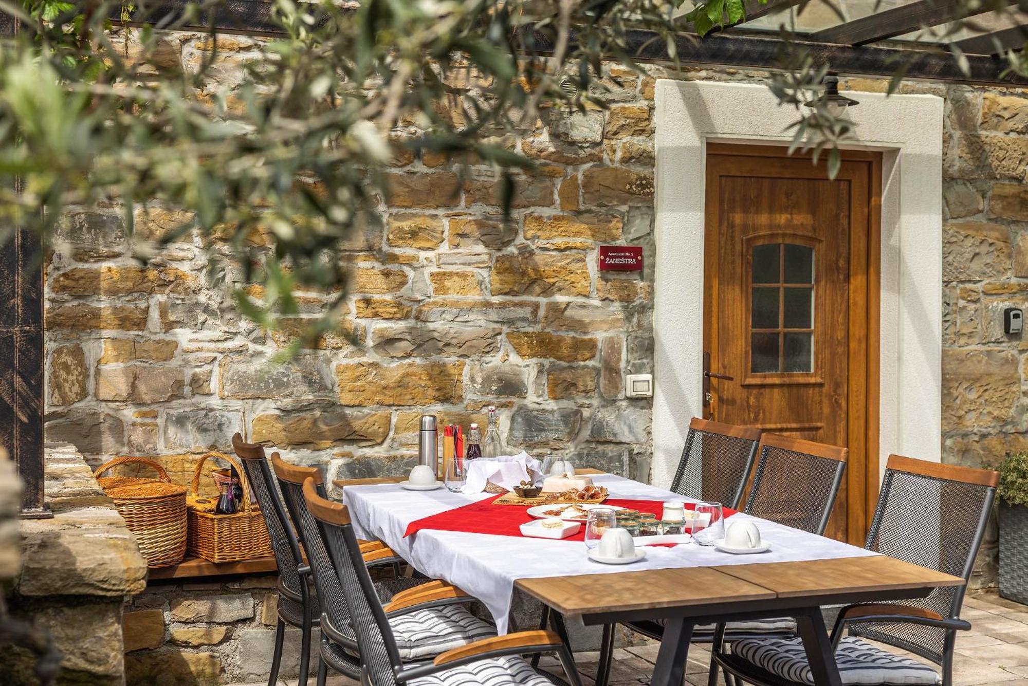 Touristfarm - Apartments "Red Fairytale" Marezige Kamer foto